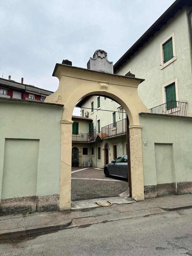 Dreaming Borgo Roma Apartment Верона Экстерьер фото